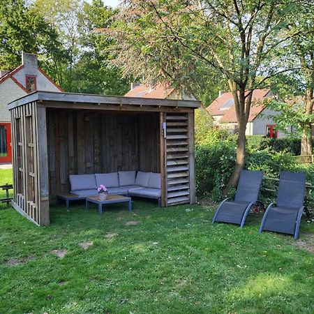7 Person House With Garden, Firepit, Swimming Lake, Hammock, Child Friendly, In- And Outside Playground, Slide, And Great Coffee Ewijk Eksteriør bilde
