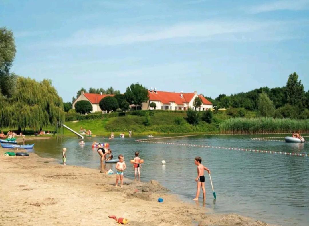 7 Person House With Garden, Firepit, Swimming Lake, Hammock, Child Friendly, In- And Outside Playground, Slide, And Great Coffee Ewijk Eksteriør bilde