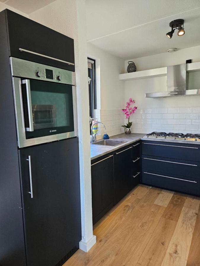 7 Person House With Garden, Firepit, Swimming Lake, Hammock, Child Friendly, In- And Outside Playground, Slide, And Great Coffee Ewijk Eksteriør bilde